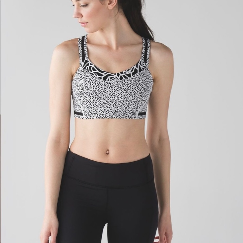 Lululemon Rack Pack Bra Miss 6 Mosaic Black White